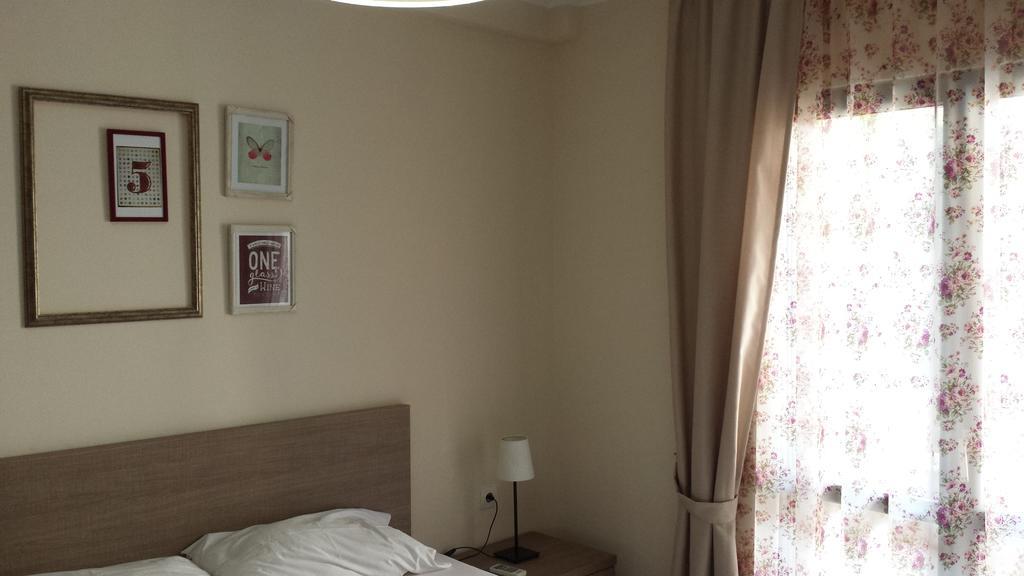 Apartments Fortunella Будва Стая снимка