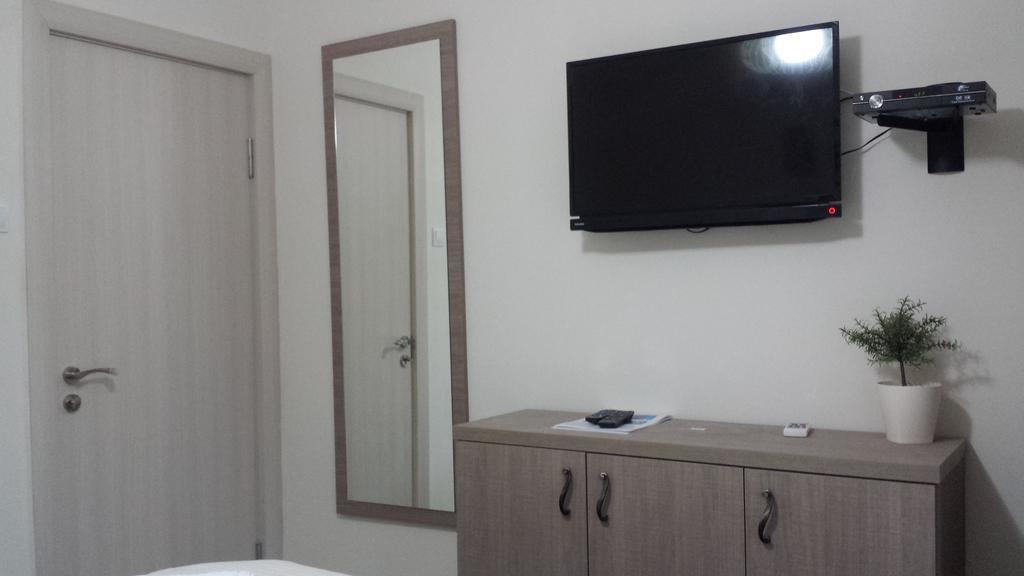 Apartments Fortunella Будва Стая снимка