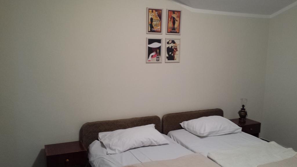 Apartments Fortunella Будва Стая снимка